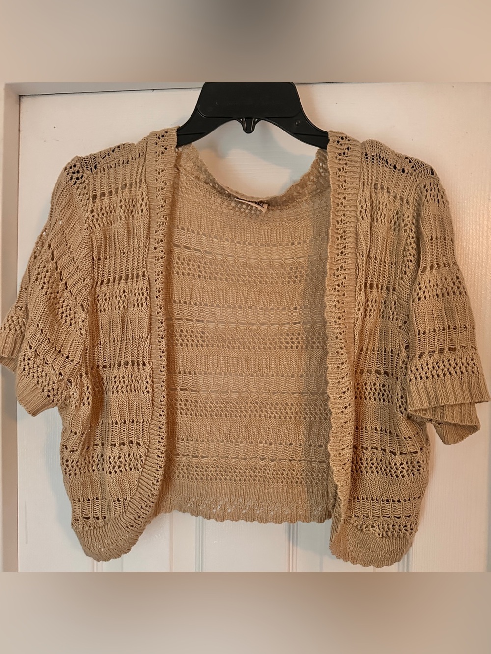 2000’s Beige Open-Knit Crocheted Short Sleeve Women's Cropped Cardigan